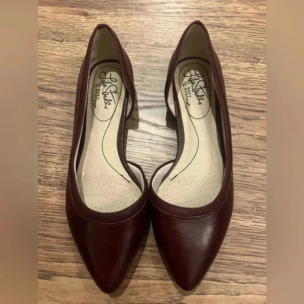 Life Stride Soft System Size 5.5 Ballet Flats Burgundy Cut Out Sides Pointed Toe